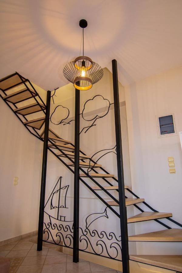 The Island House - Family Size Apt - Overlooking The Aegean - 3 Steps From The Beach Mochlos Extérieur photo