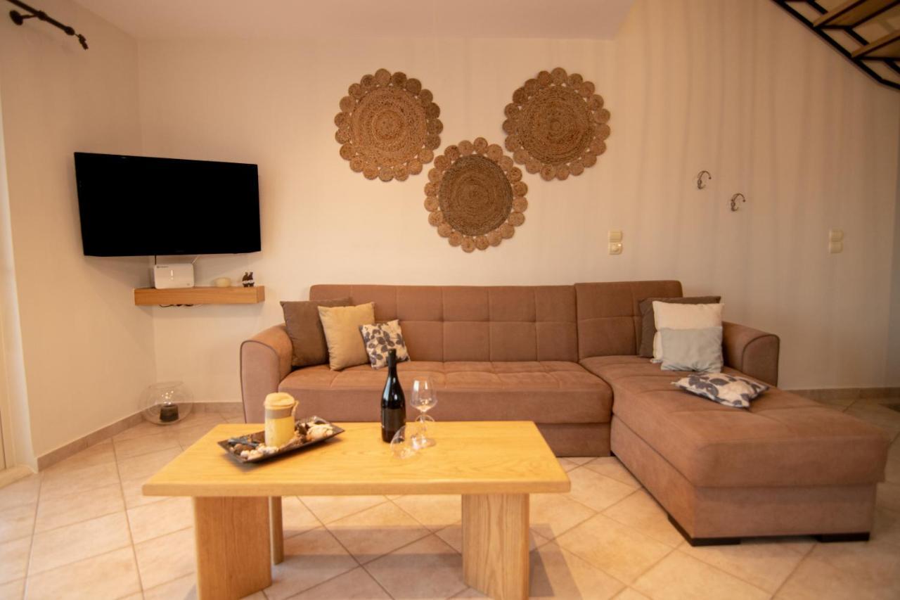 The Island House - Family Size Apt - Overlooking The Aegean - 3 Steps From The Beach Mochlos Extérieur photo