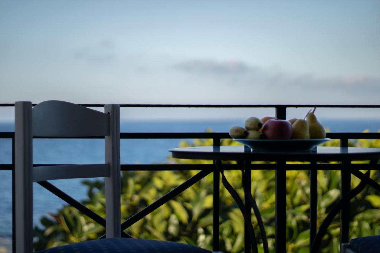 The Island House - Family Size Apt - Overlooking The Aegean - 3 Steps From The Beach Mochlos Extérieur photo