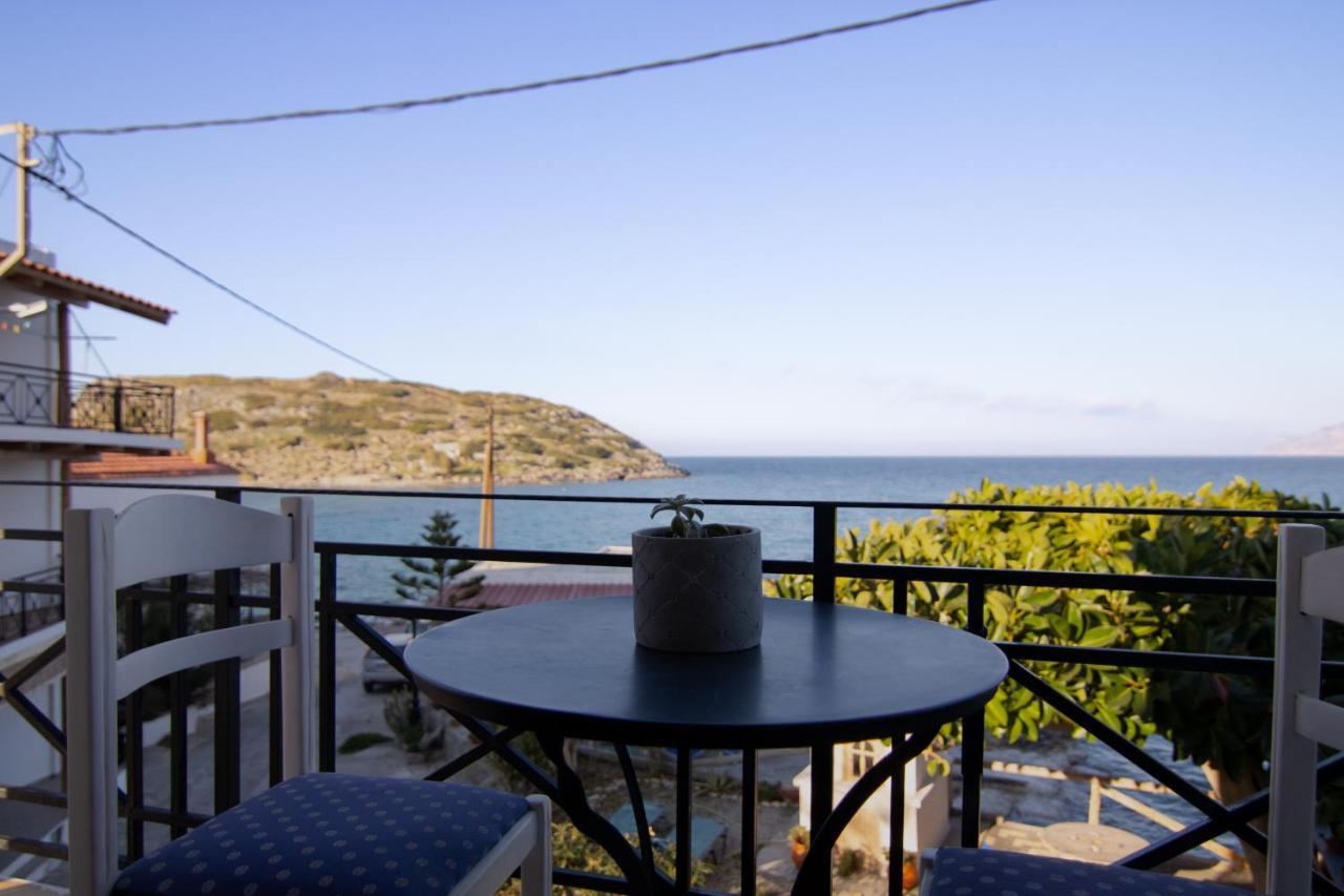 The Island House - Family Size Apt - Overlooking The Aegean - 3 Steps From The Beach Mochlos Extérieur photo